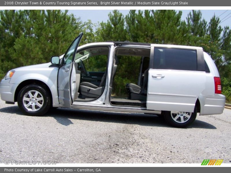 Bright Silver Metallic / Medium Slate Gray/Light Shale 2008 Chrysler Town & Country Touring Signature Series