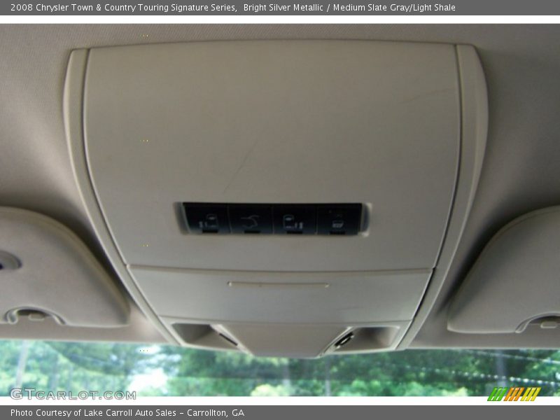 Bright Silver Metallic / Medium Slate Gray/Light Shale 2008 Chrysler Town & Country Touring Signature Series