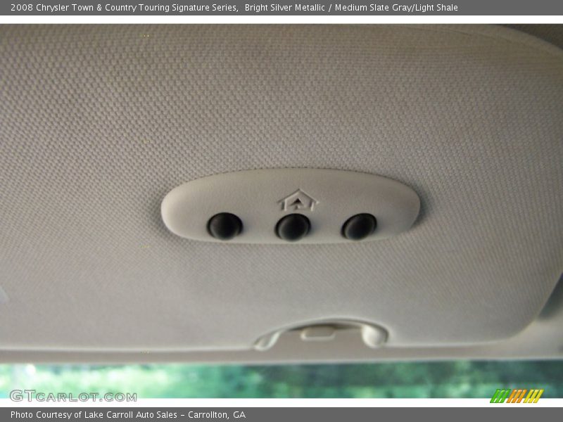 Bright Silver Metallic / Medium Slate Gray/Light Shale 2008 Chrysler Town & Country Touring Signature Series