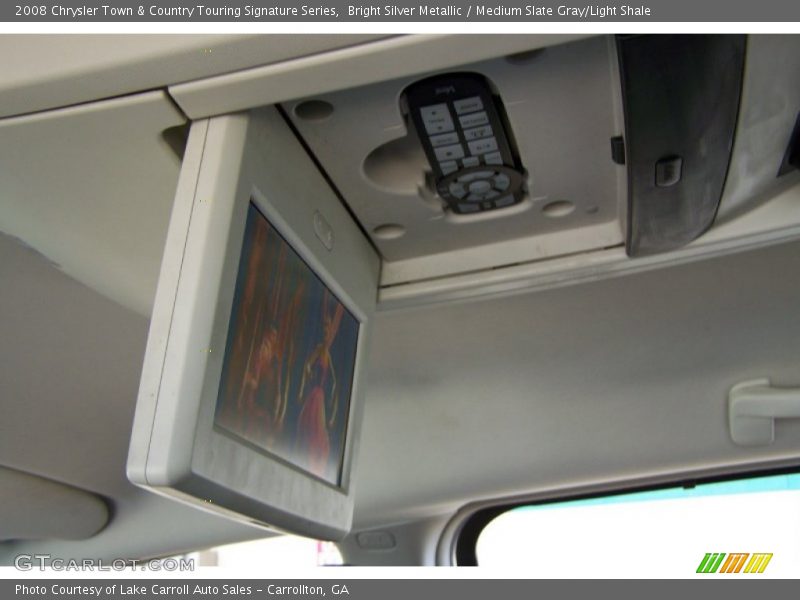 Bright Silver Metallic / Medium Slate Gray/Light Shale 2008 Chrysler Town & Country Touring Signature Series
