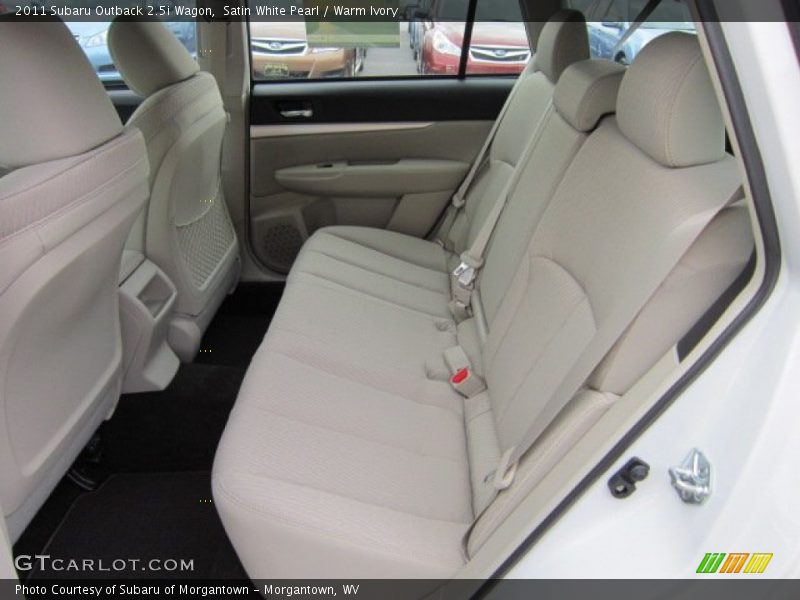  2011 Outback 2.5i Wagon Warm Ivory Interior