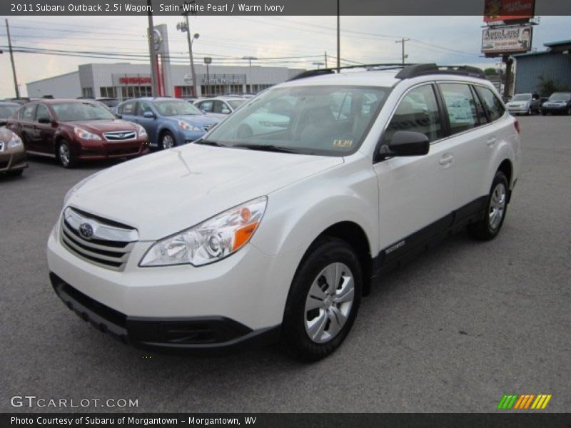 Front 3/4 View of 2011 Outback 2.5i Wagon