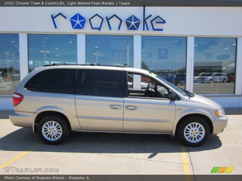 Light Almond Pearl Metallic / Taupe 2002 Chrysler Town & Country EX