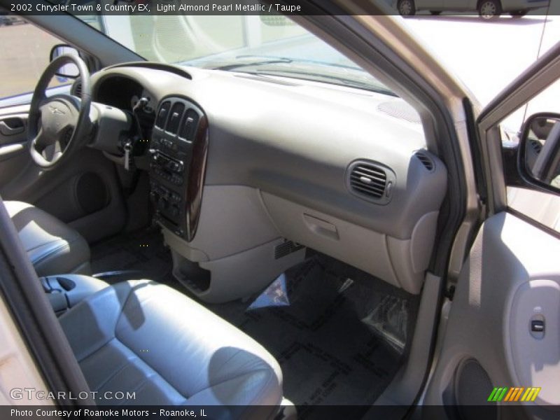 Light Almond Pearl Metallic / Taupe 2002 Chrysler Town & Country EX
