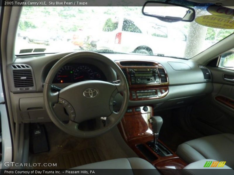 Sky Blue Pearl / Taupe 2005 Toyota Camry XLE