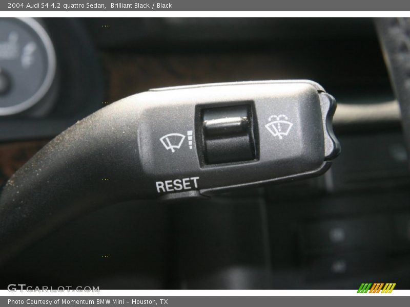 Controls of 2004 S4 4.2 quattro Sedan