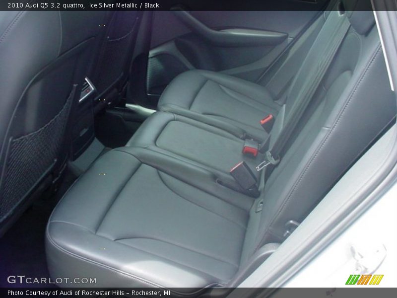 Ice Silver Metallic / Black 2010 Audi Q5 3.2 quattro