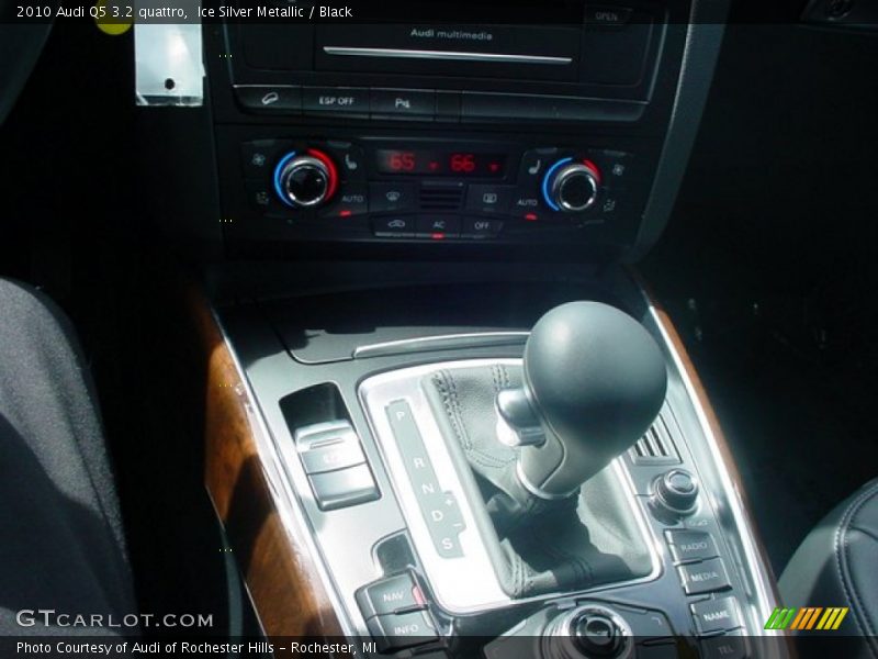 Ice Silver Metallic / Black 2010 Audi Q5 3.2 quattro