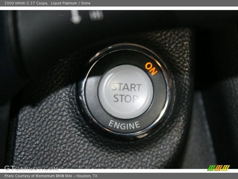 Controls of 2009 G 37 Coupe