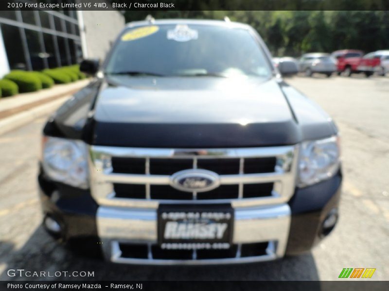 Black / Charcoal Black 2010 Ford Escape Limited V6 4WD