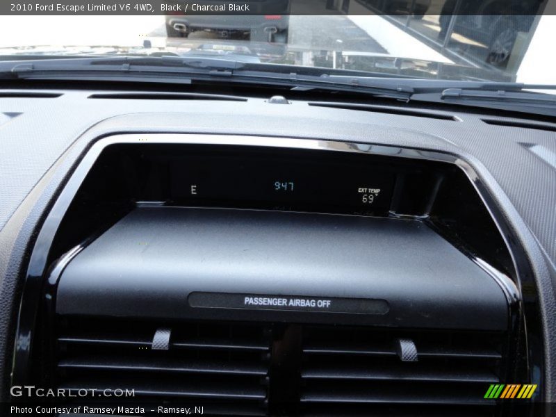 Black / Charcoal Black 2010 Ford Escape Limited V6 4WD