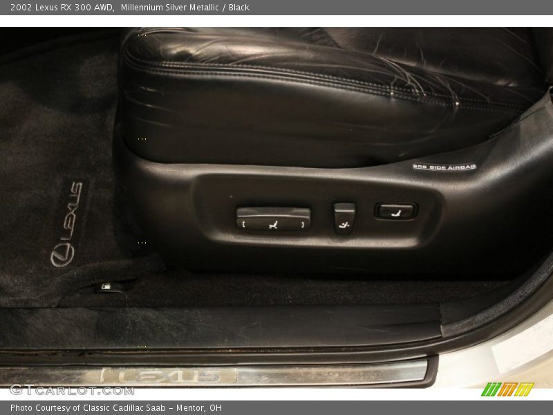 Millennium Silver Metallic / Black 2002 Lexus RX 300 AWD