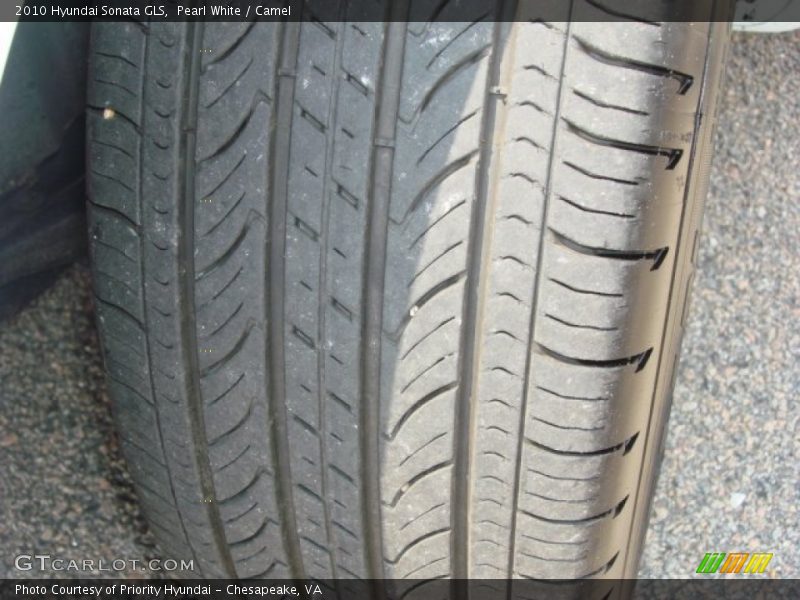 Pearl White / Camel 2010 Hyundai Sonata GLS