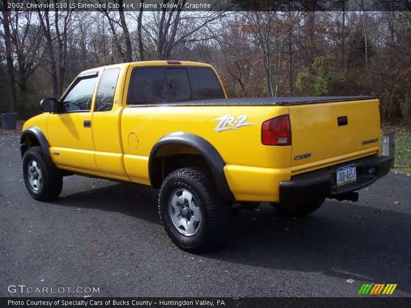 Flame Yellow / Graphite 2002 Chevrolet S10 LS Extended Cab 4x4