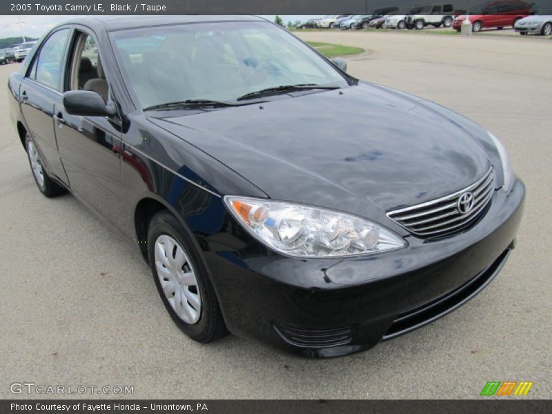 Black / Taupe 2005 Toyota Camry LE