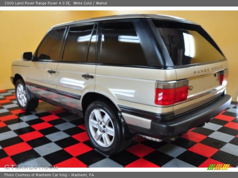 White Gold / Walnut 2000 Land Rover Range Rover 4.0 SE