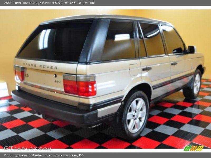 White Gold / Walnut 2000 Land Rover Range Rover 4.0 SE