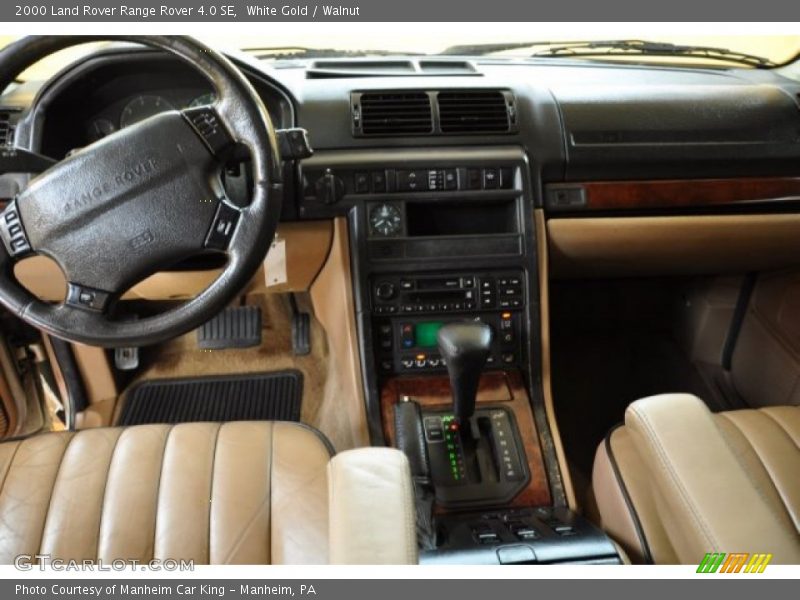 White Gold / Walnut 2000 Land Rover Range Rover 4.0 SE