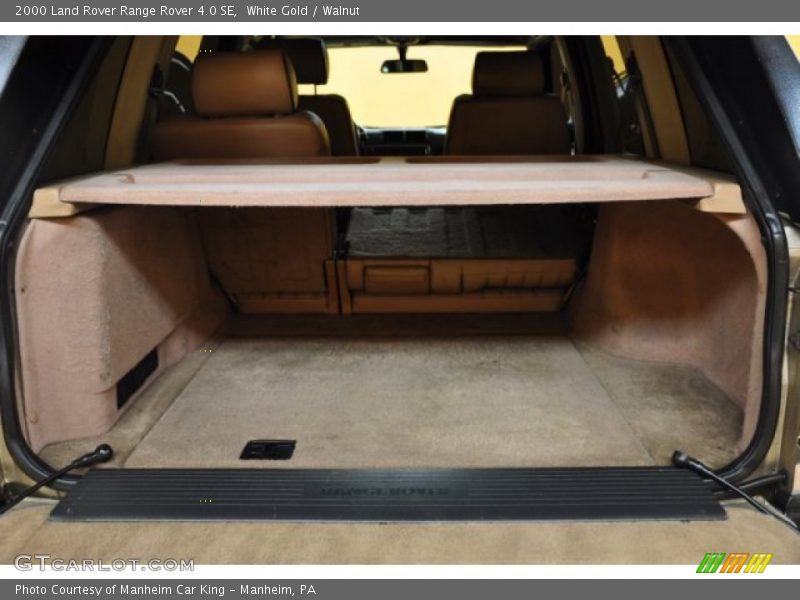 White Gold / Walnut 2000 Land Rover Range Rover 4.0 SE