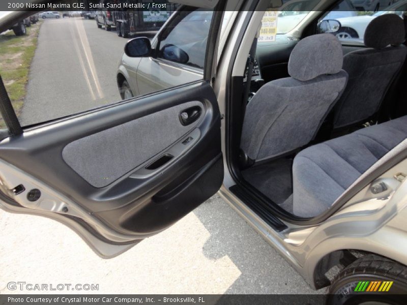 Sunlit Sand Metallic / Frost 2000 Nissan Maxima GLE