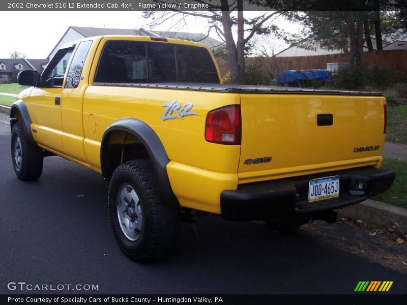 Flame Yellow / Graphite 2002 Chevrolet S10 LS Extended Cab 4x4