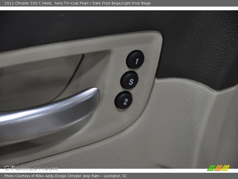 Ivory Tri-Coat Pearl / Dark Frost Beige/Light Frost Beige 2011 Chrysler 300 C Hemi
