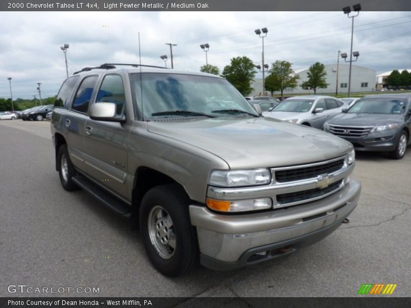 Front 3/4 View of 2000 Tahoe LT 4x4