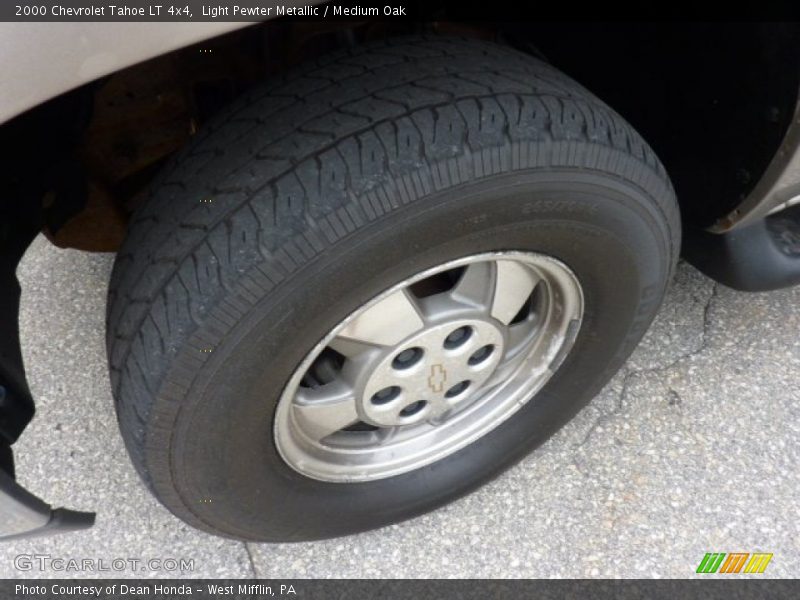 Light Pewter Metallic / Medium Oak 2000 Chevrolet Tahoe LT 4x4
