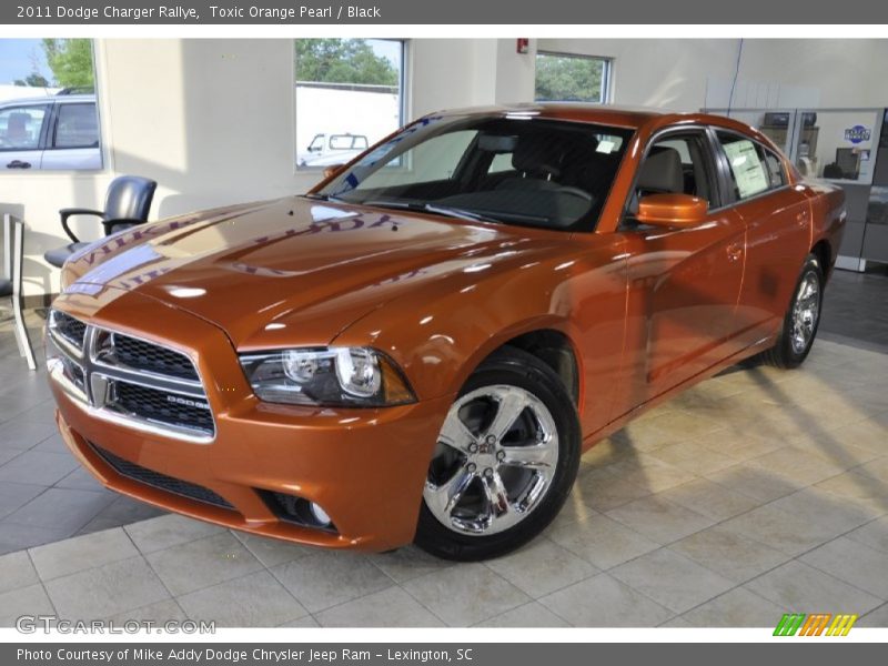 Toxic Orange Pearl / Black 2011 Dodge Charger Rallye