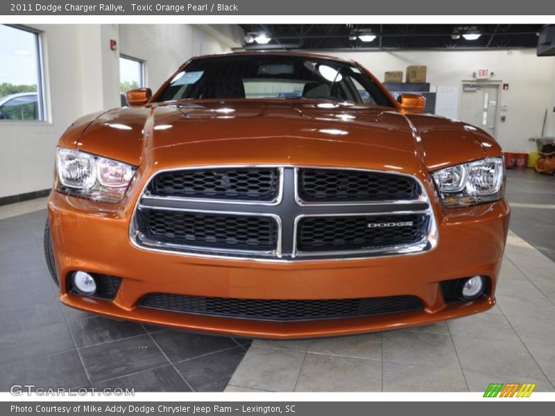 Toxic Orange Pearl / Black 2011 Dodge Charger Rallye