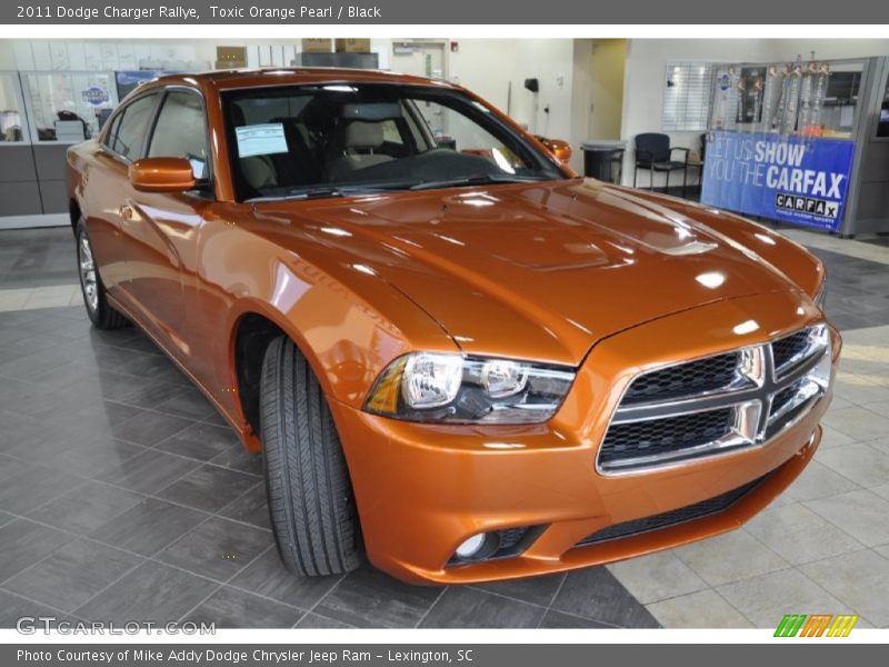 Toxic Orange Pearl / Black 2011 Dodge Charger Rallye