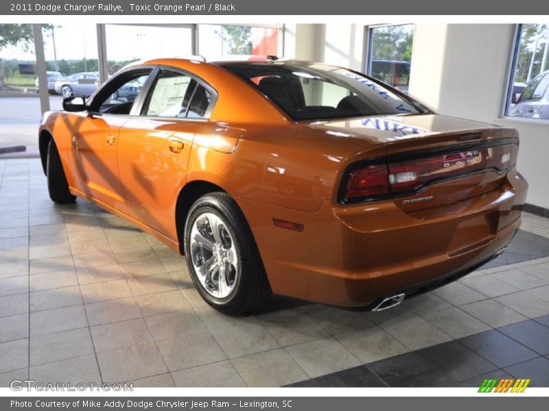 Toxic Orange Pearl / Black 2011 Dodge Charger Rallye