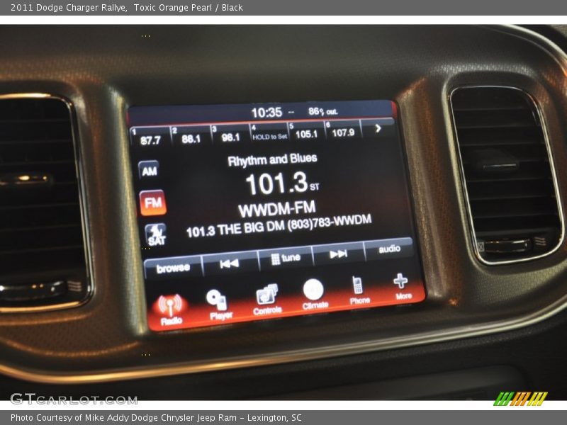 Toxic Orange Pearl / Black 2011 Dodge Charger Rallye