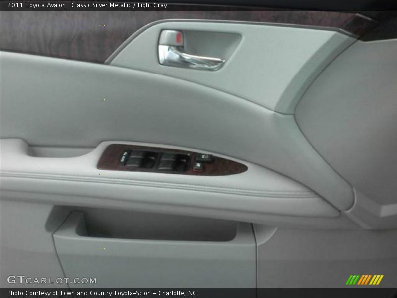 Classic Silver Metallic / Light Gray 2011 Toyota Avalon