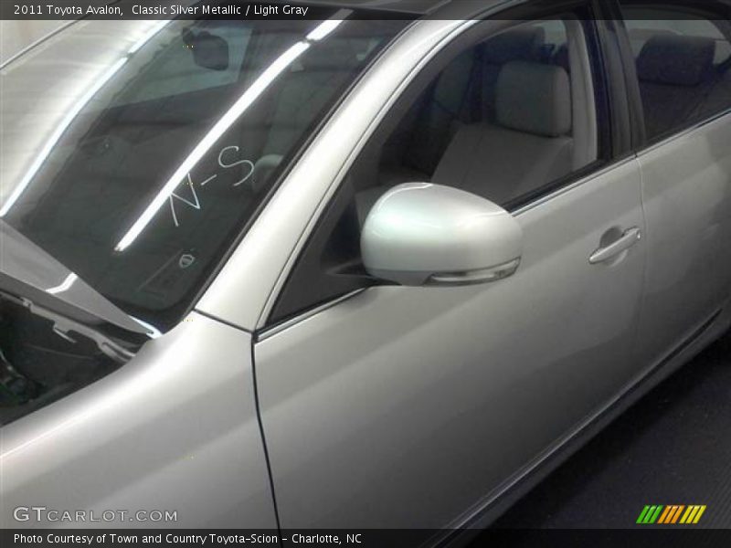 Classic Silver Metallic / Light Gray 2011 Toyota Avalon