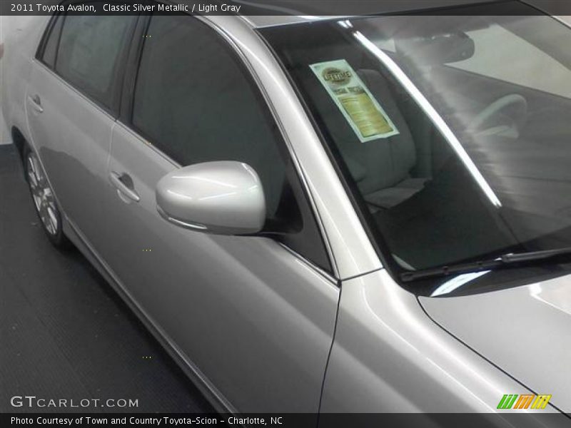 Classic Silver Metallic / Light Gray 2011 Toyota Avalon