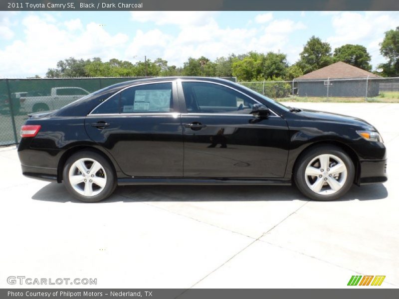 Black / Dark Charcoal 2011 Toyota Camry SE