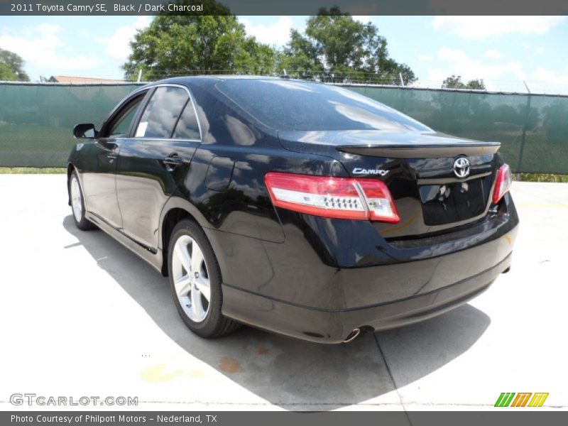 Black / Dark Charcoal 2011 Toyota Camry SE