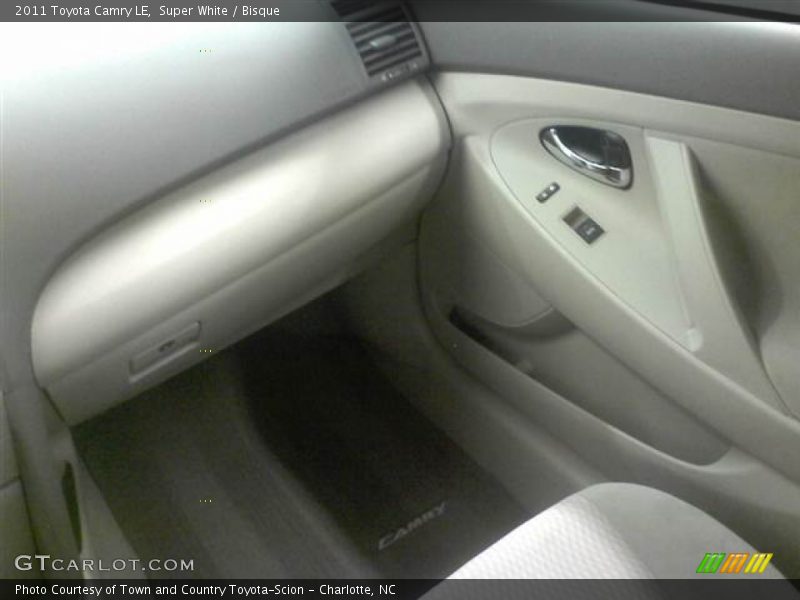 Super White / Bisque 2011 Toyota Camry LE