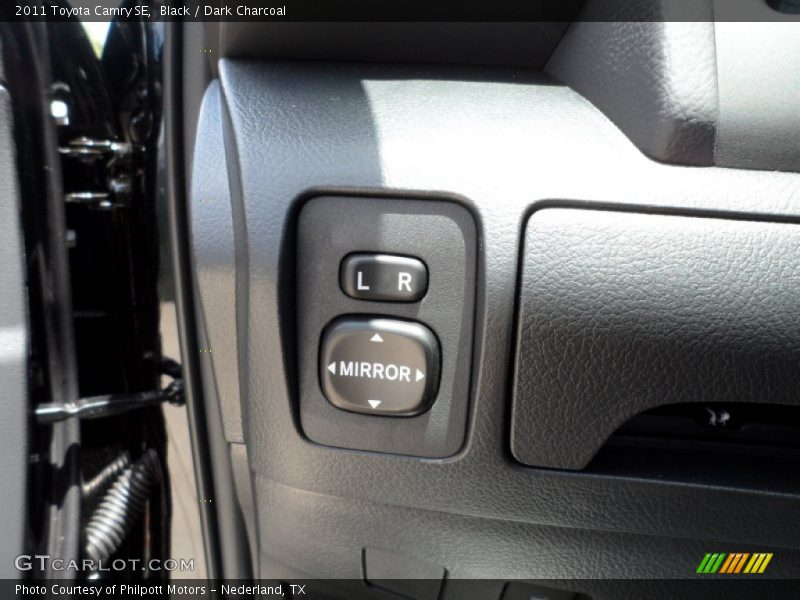 Black / Dark Charcoal 2011 Toyota Camry SE