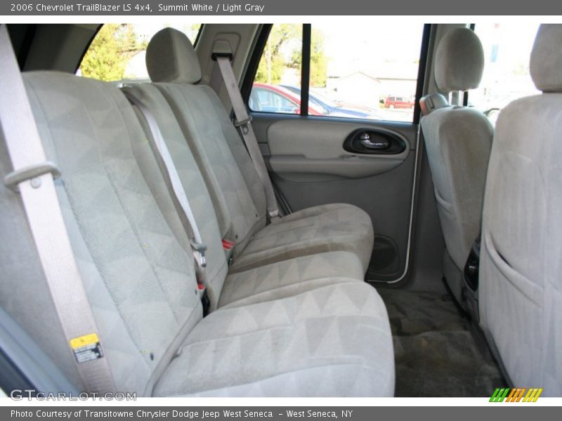 Summit White / Light Gray 2006 Chevrolet TrailBlazer LS 4x4