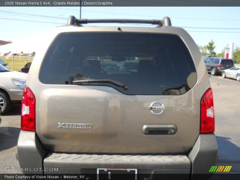 Granite Metallic / Desert/Graphite 2005 Nissan Xterra S 4x4