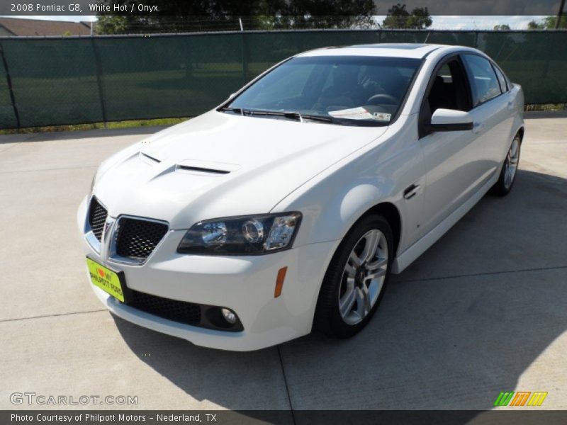 Front 3/4 View of 2008 G8 