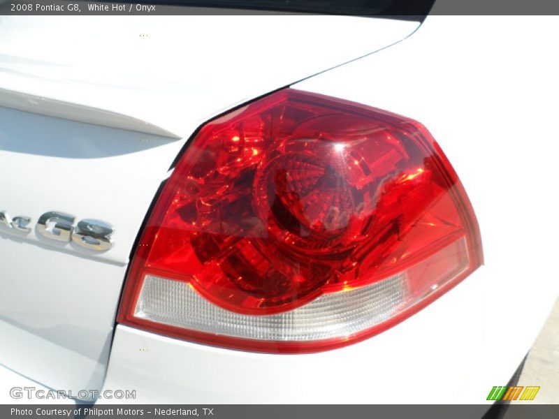 White Hot / Onyx 2008 Pontiac G8