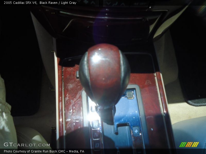 Black Raven / Light Gray 2005 Cadillac SRX V6