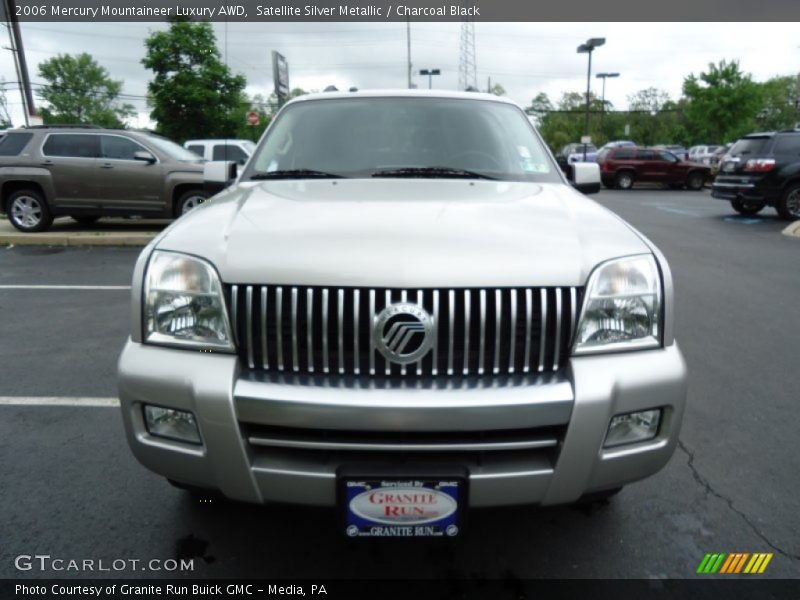 Satellite Silver Metallic / Charcoal Black 2006 Mercury Mountaineer Luxury AWD