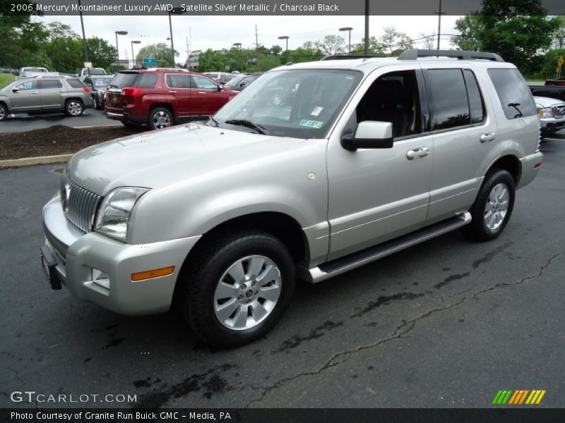 Satellite Silver Metallic / Charcoal Black 2006 Mercury Mountaineer Luxury AWD