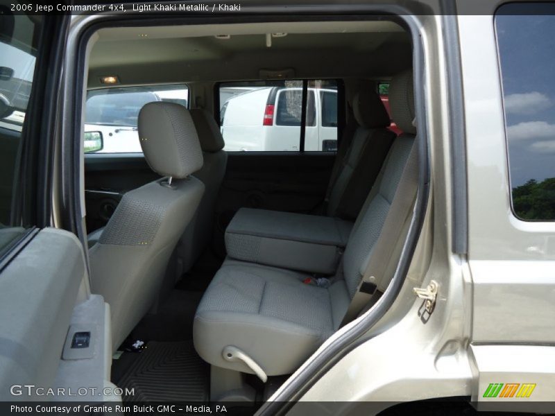 Light Khaki Metallic / Khaki 2006 Jeep Commander 4x4