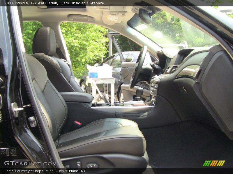  2011 M 37x AWD Sedan Graphite Interior