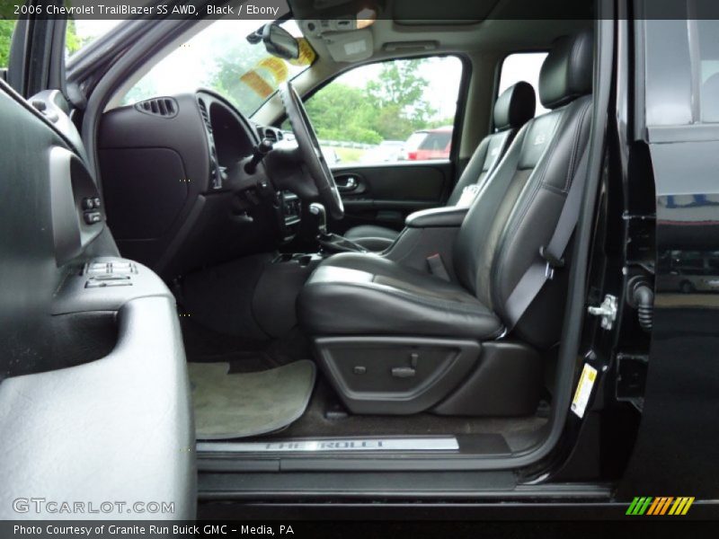  2006 TrailBlazer SS AWD Ebony Interior